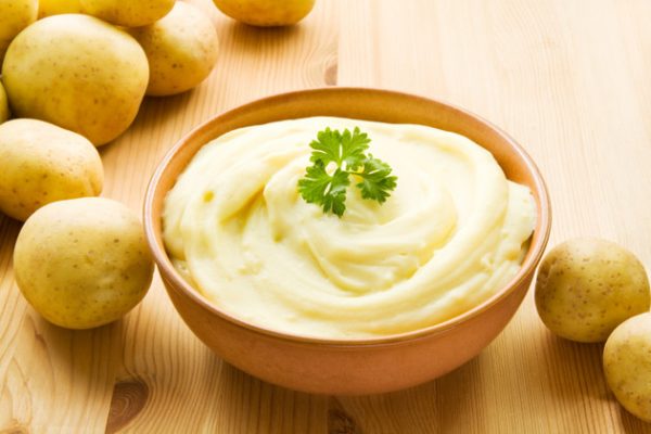 Bí quyết dưỡng ẩm cho da khô từ khoai tây